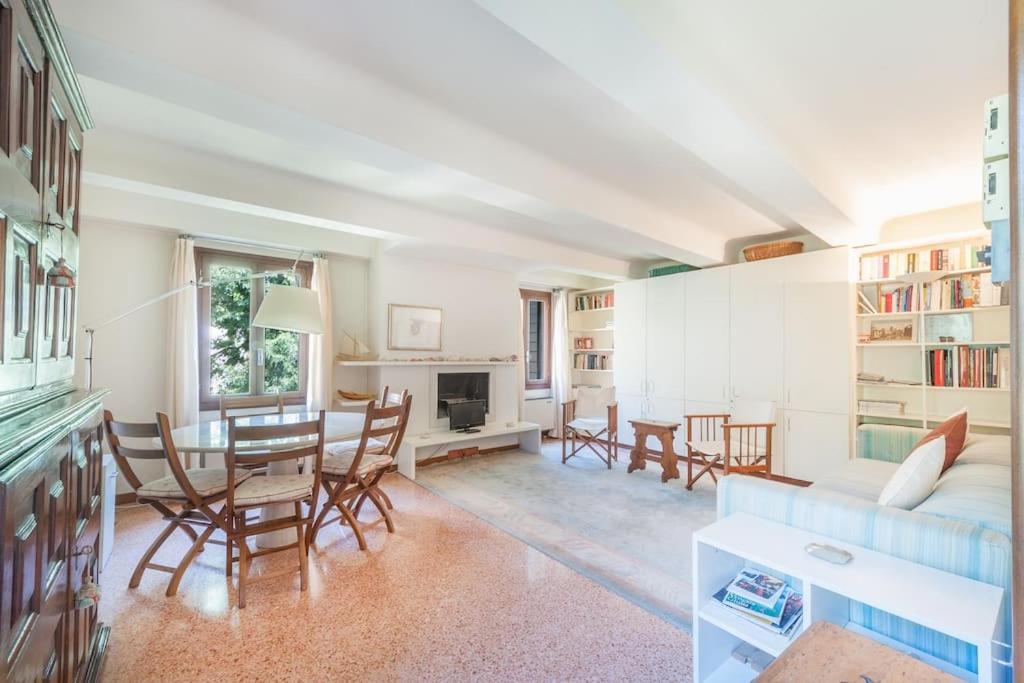 Ca' De La Comare, Relaxing And Elegant Apartment On Canal Grande Венеция Екстериор снимка